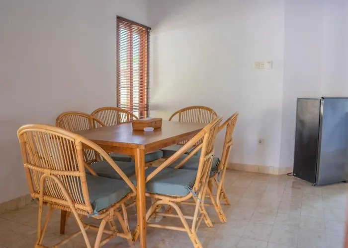 Hotel Sari Bumi Menjangan Banyuwedang